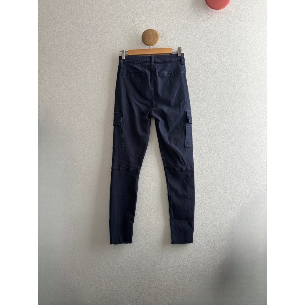 Favorite Daughter Navy Skinny Cargo Pants Raw Hem Size 26 - Picture 5 of 7